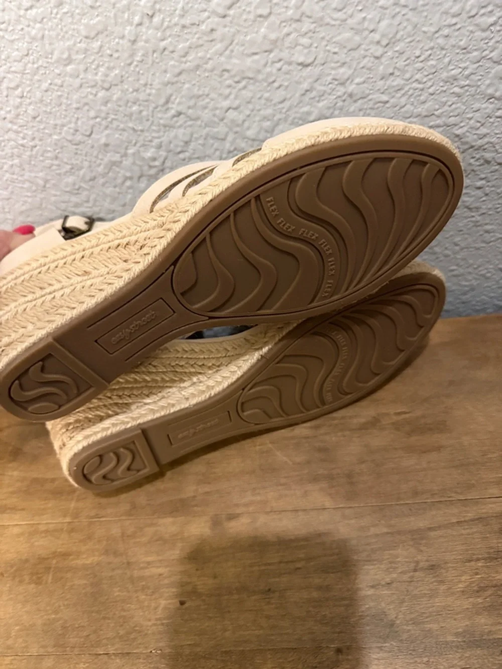 Easy Street Ankle-Strap Espadrille Wedge  size 10 Narrow - Picture 6 of 7